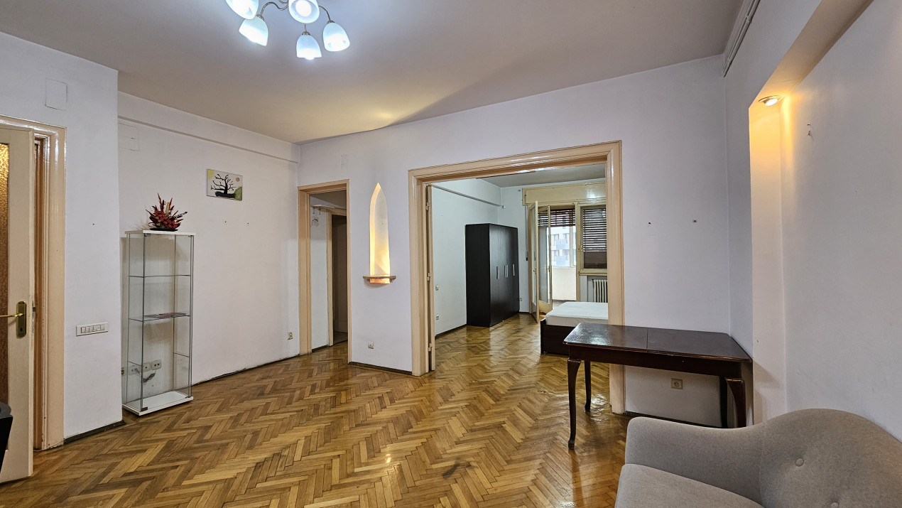 Piata Rosetti * centrala proprie * apartament cu 3 camere + birou