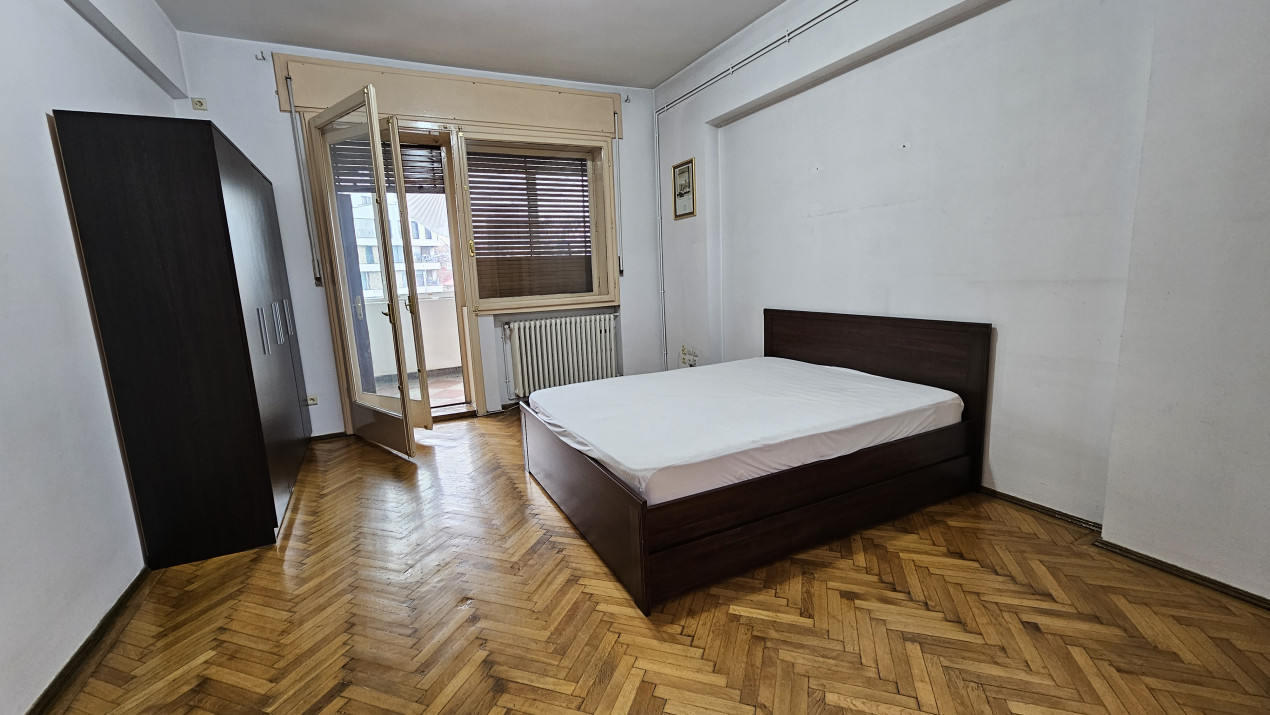 Piata Rosetti * centrala proprie * apartament cu 3 camere + birou