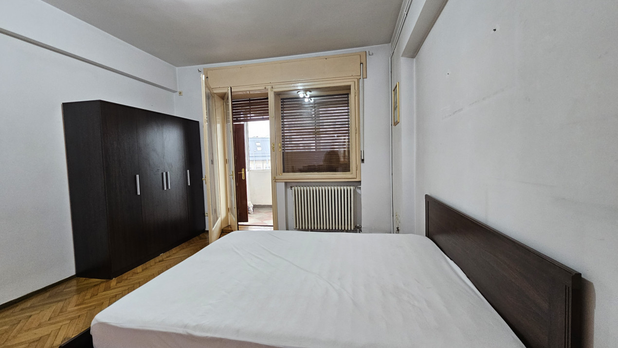 Piata Rosetti * centrala proprie * apartament cu 3 camere + birou