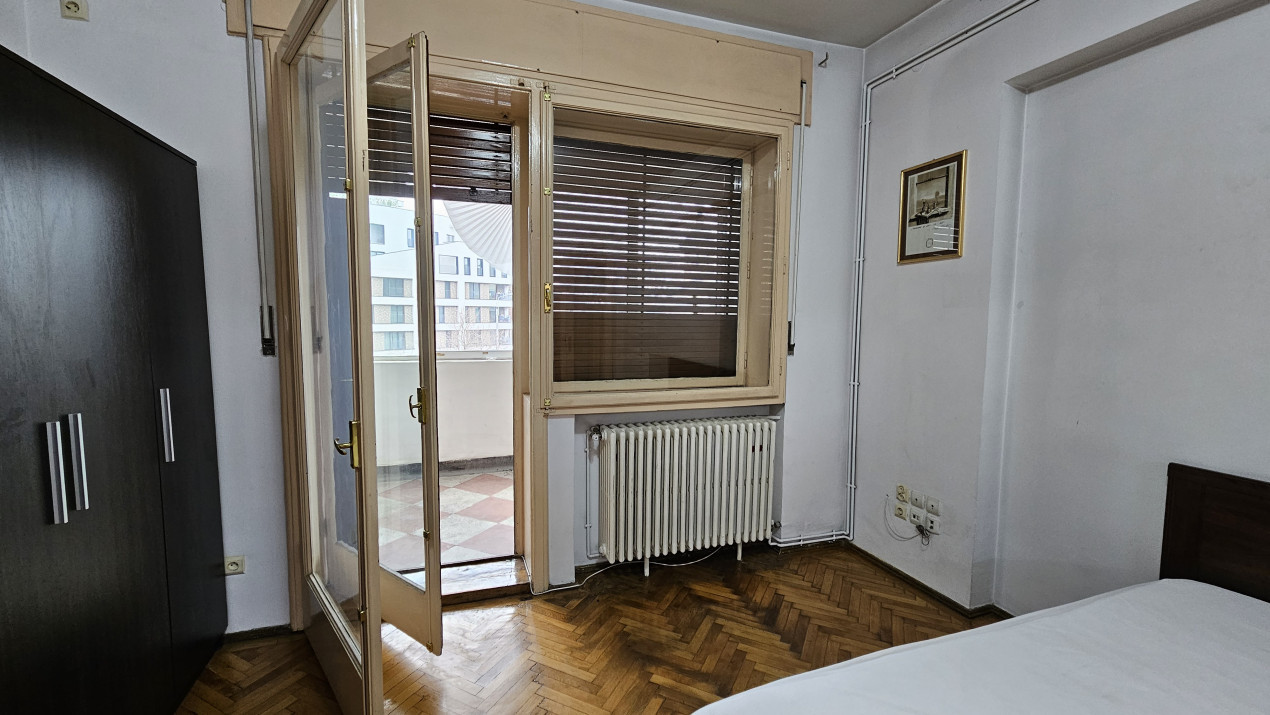 Piata Rosetti * centrala proprie * apartament cu 3 camere + birou