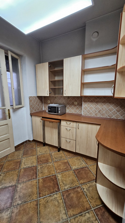 Piata Rosetti * centrala proprie * apartament cu 3 camere + birou