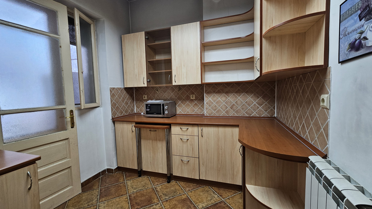 Piata Rosetti * centrala proprie * apartament cu 3 camere + birou