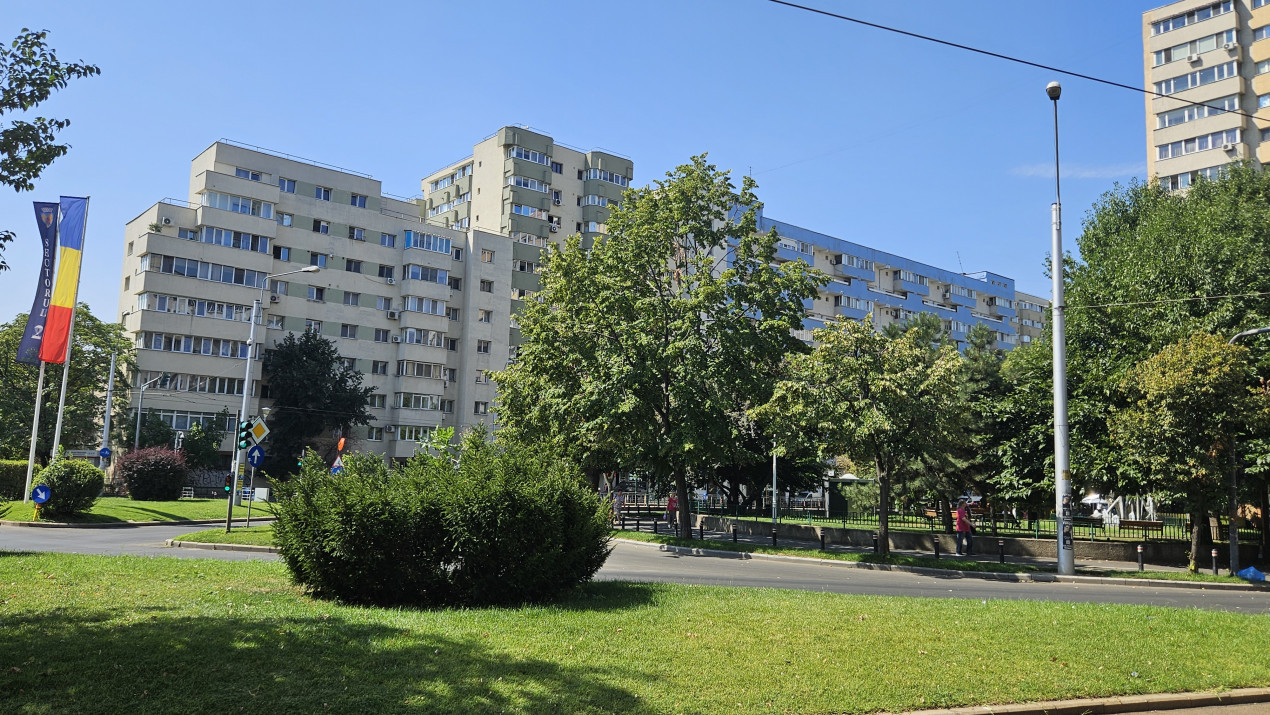 Pantelimon intersectie cu Iancului langa Mega Mall si Mc Donald's