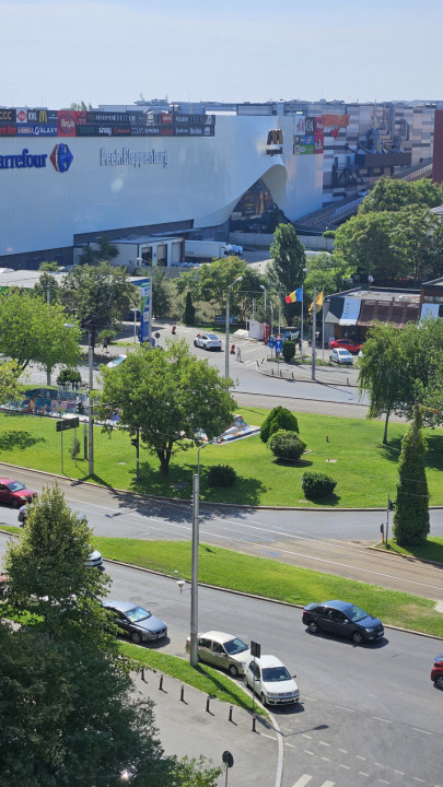 Pantelimon intersectie cu Iancului langa Mega Mall si Mc Donald's