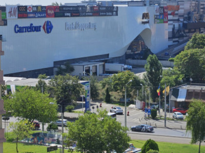 Intersectie Iancului cu Pantelimon zona Mc'Donald's si Mega Mall