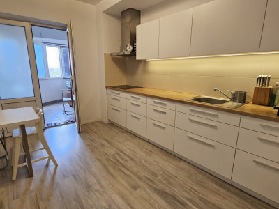 Unirii adiacent * blocul Erbasu * constructie 2001 * 105.40 mp
