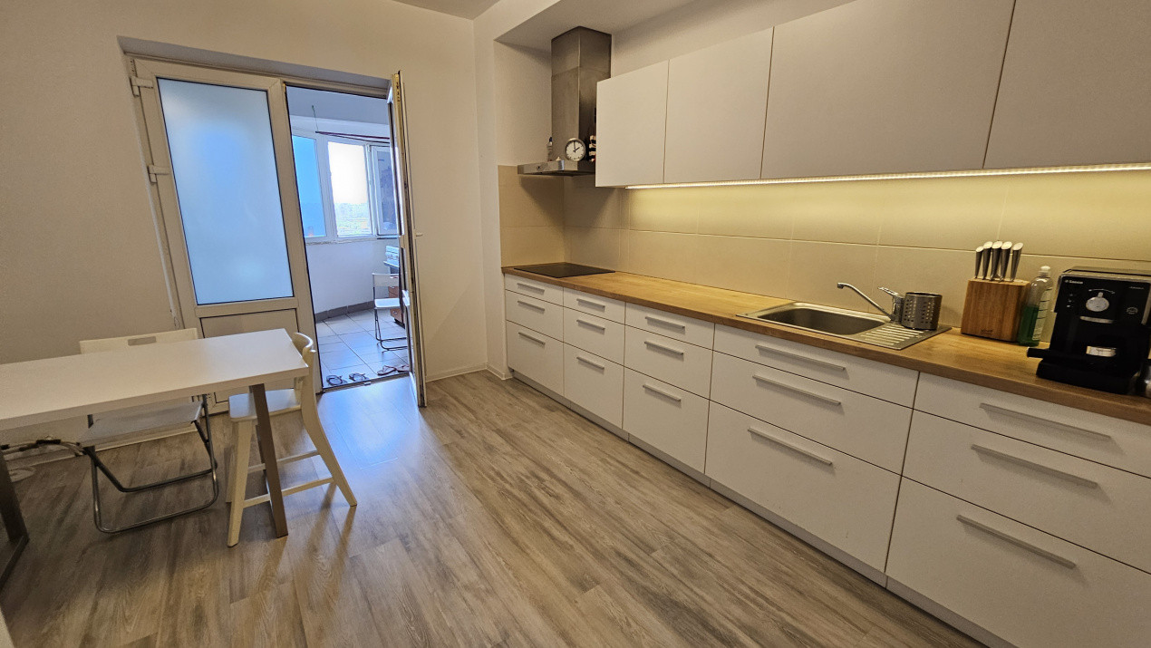 Unirii adiacent * blocul Erbasu * constructie 2001 * 105.40 mp