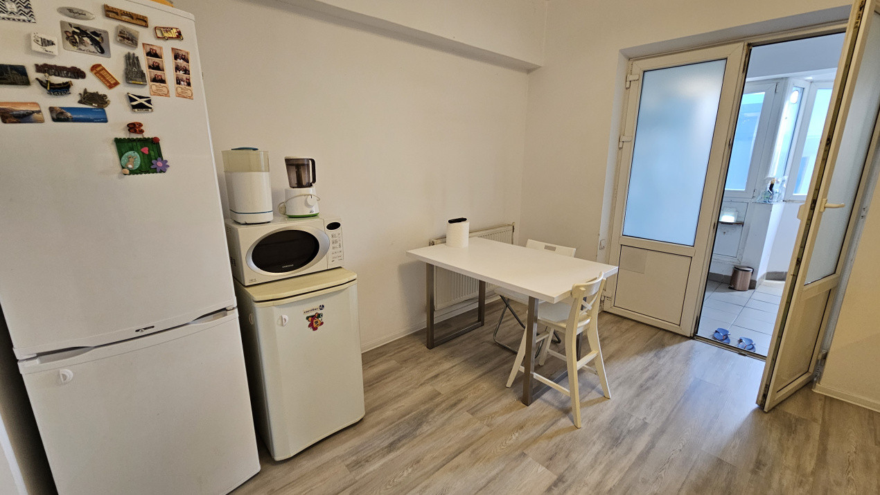 Unirii adiacent * blocul Erbasu * constructie 2001 * 105.40 mp