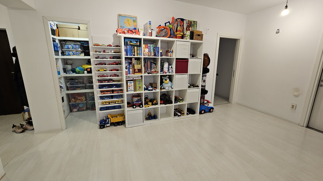 Unirii adiacent * blocul Erbasu * constructie 2001 * 105.40 mp