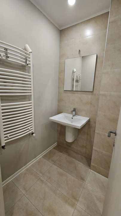 Unirii adiacent * blocul Erbasu * constructie 2001 * 105.40 mp