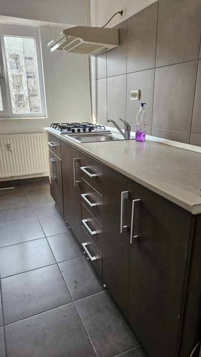 Panduri stradal * apartament cu 3 camere mobilat si utilat