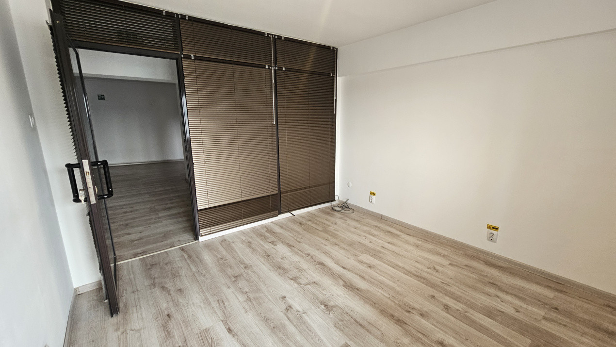 Stirbei Voda 4 camere nemobilate pentru firma sau locuit