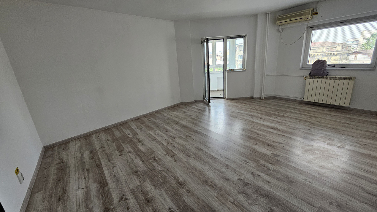 Stirbei Voda 4 camere nemobilate pentru firma sau locuit