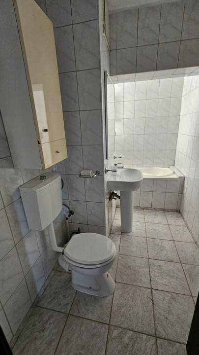 Stirbei Voda 4 camere nemobilate pentru firma sau locuit