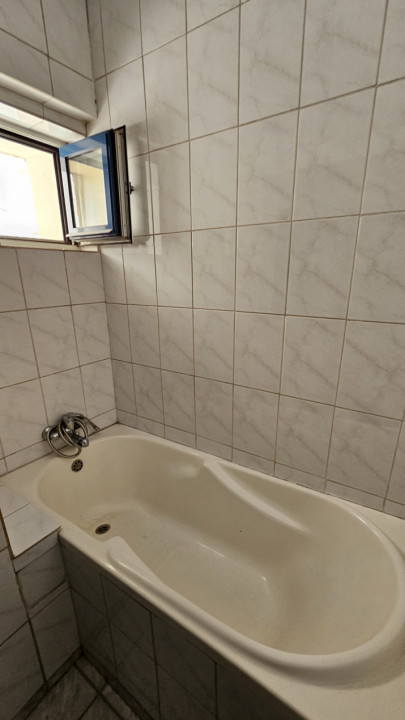 Stirbei Voda 4 camere nemobilate pentru firma sau locuit
