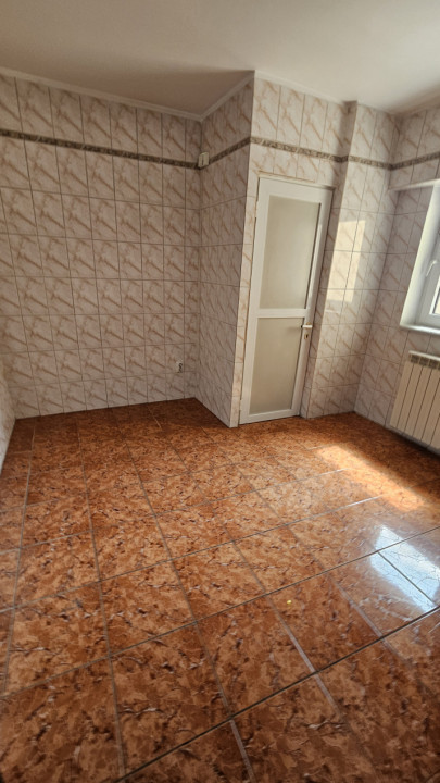 Stirbei Voda 4 camere nemobilate pentru firma sau locuit