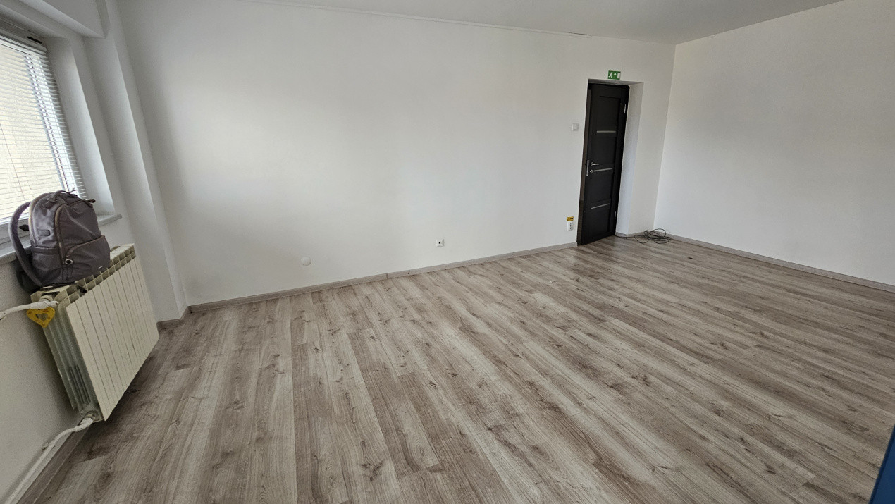 Stirbei Voda * Cismigiu  4 camere nemobilate pentru firma sau locuit