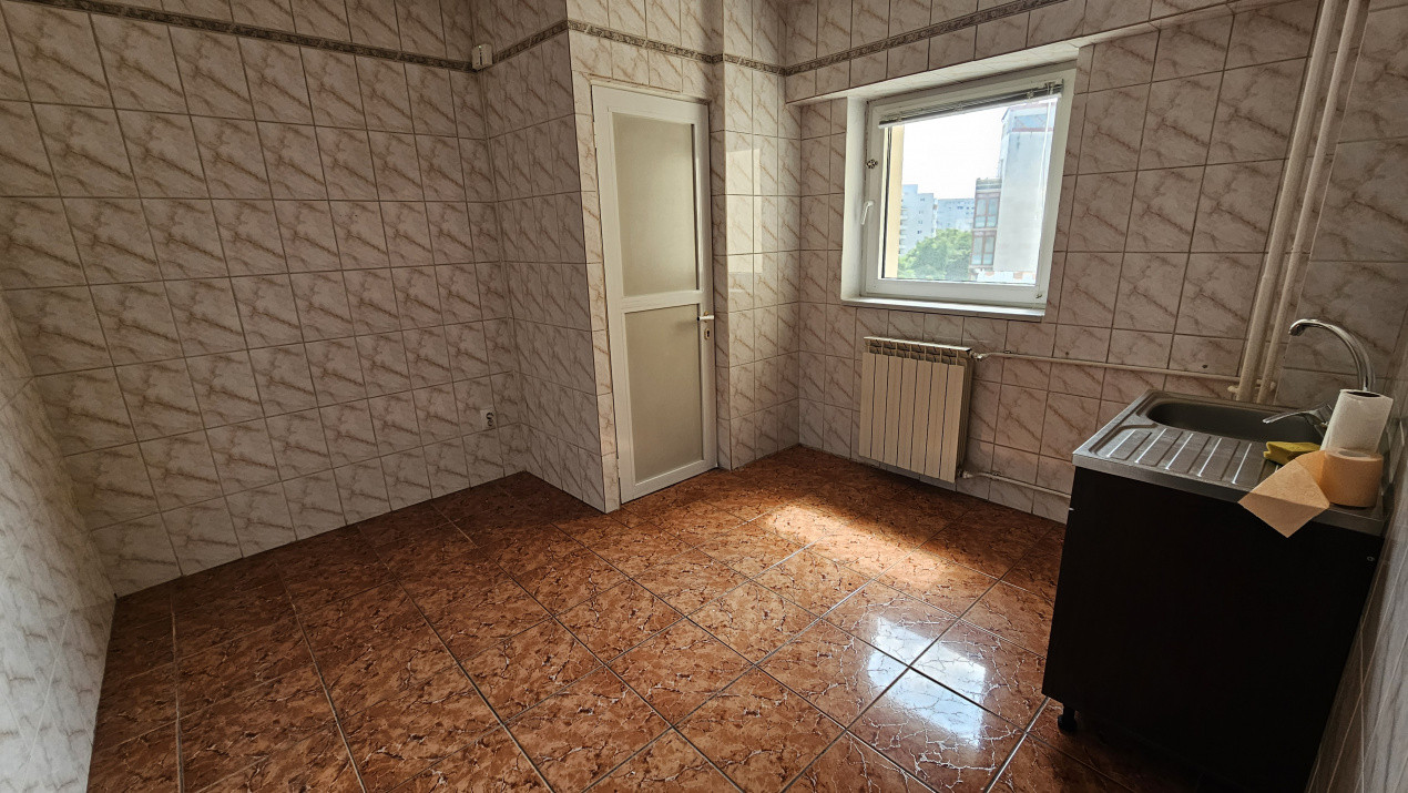 Stirbei Voda * Cismigiu  4 camere nemobilate pentru firma sau locuit
