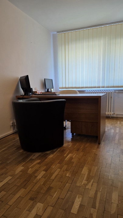Piata Victoriei etajul 1 mobilat pentru firma