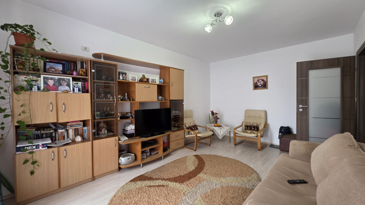 Vanzare garsoniera in Dobroiesti etajul 1/4 cu lift