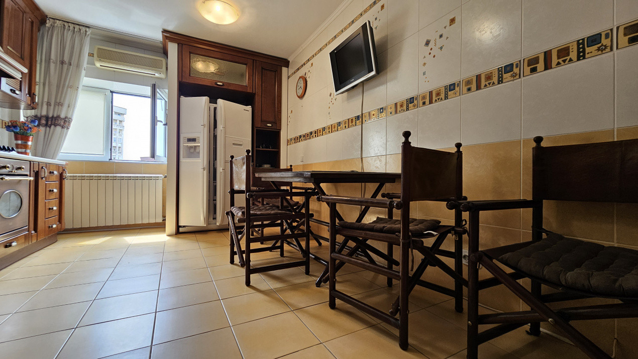 Libertatii * Palatul Parlamentului 4 camere modificat in 2