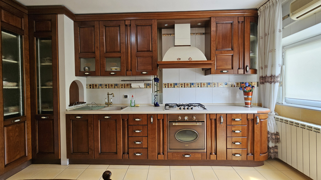 Libertatii * Palatul Parlamentului 4 camere modificat in 2