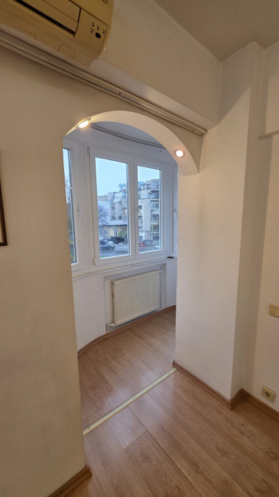 Garsoniera in Piata Victoriei - Grigore Alexandrescu