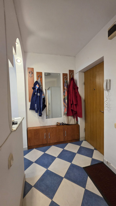 Garsoniera in Piata Victoriei - Grigore Alexandrescu