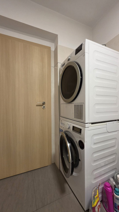 Inchiriere 2 camere Unirii bloc nou - parcare subterana