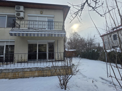 Bucurestii Noi inchiriere imobil singur curte 