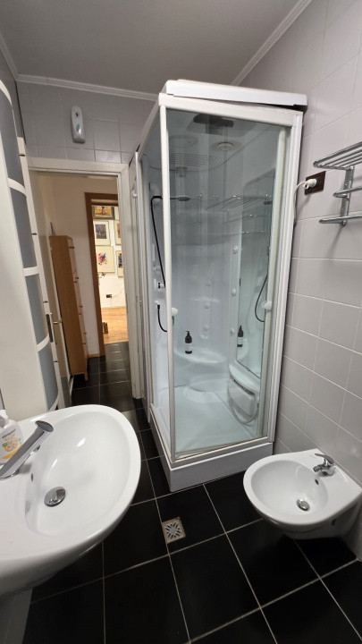 Inchiriere 3 camere Cismigiu locuit - firma