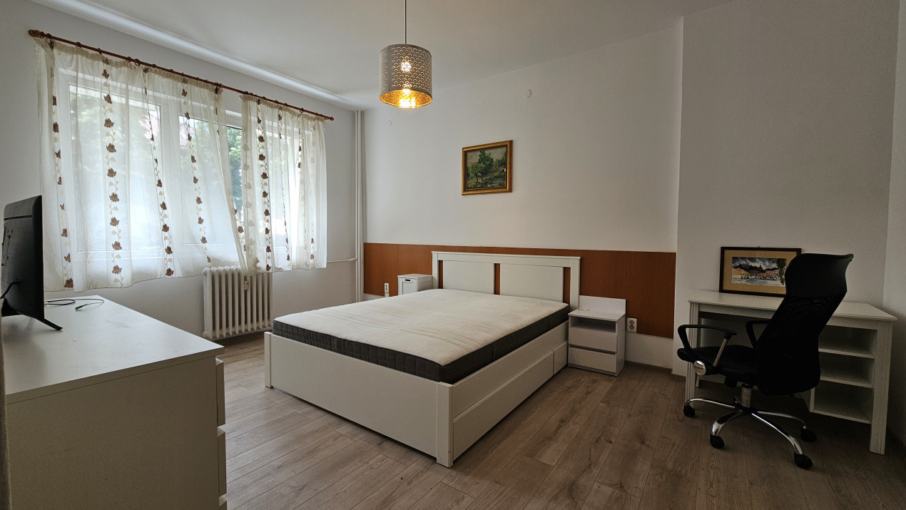 Inchiriere garsoniera la parter Bulevardul Lacul Tei