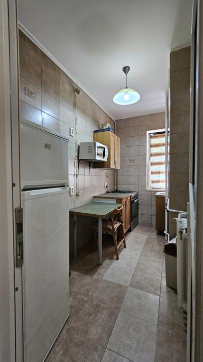 Inchiriere garsoniera la parter Bulevardul Lacul Tei