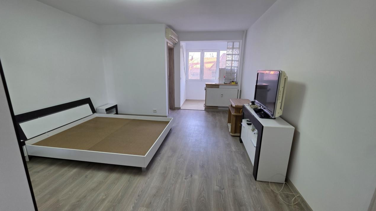 Vanzare garsoniera renovata 2026 Iancului - Ferdinand