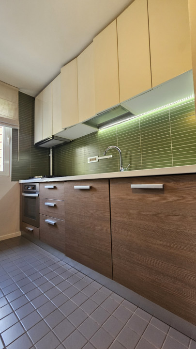 Inchiriere 4 camere Dristor metrou