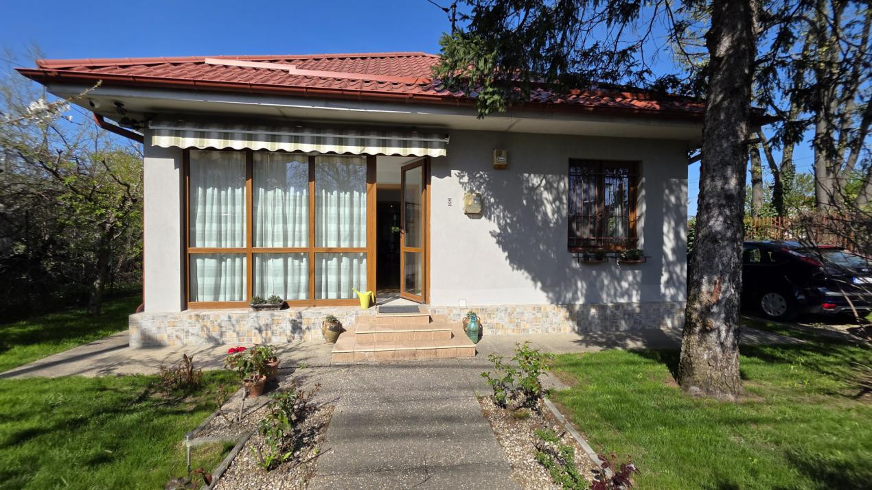 Inchiriere casa singur curte Voluntari