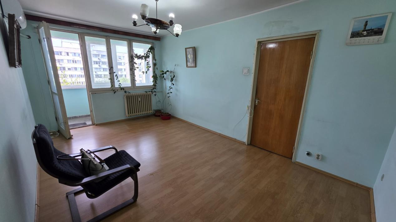 Vanzare 3 camere Bergeni  - Alexandru Obregia