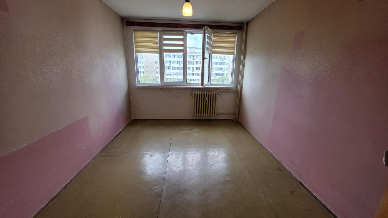 Vanzare 3 camere Bergeni  - Alexandru Obregia