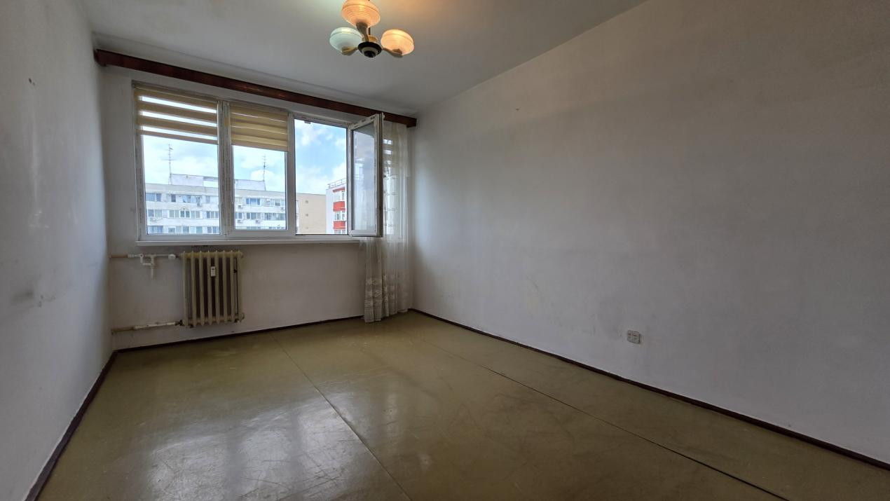 Vanzare 3 camere Bergeni  - Alexandru Obregia