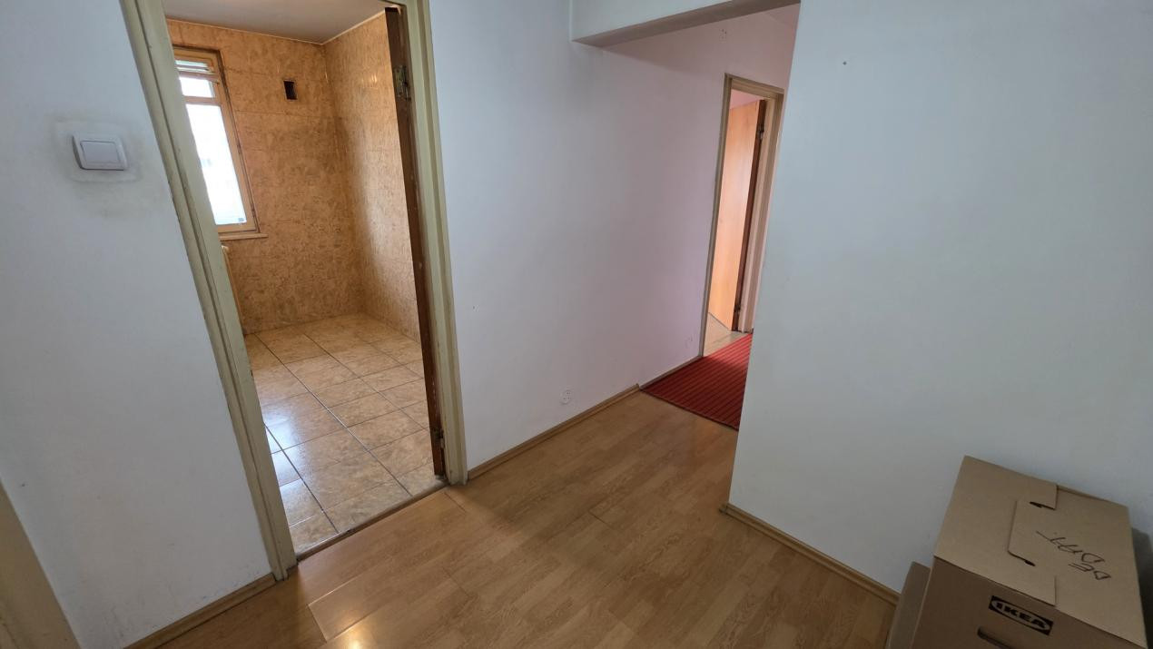 Vanzare 3 camere Bergeni  - Alexandru Obregia