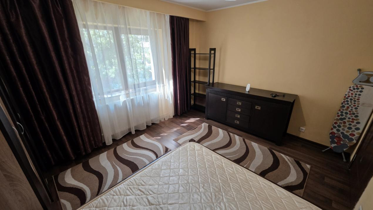 Inchiriere 2 camere Vitan Mall etajul 1/4