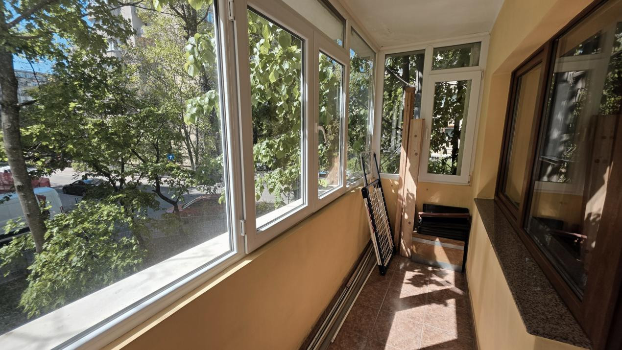 Inchiriere 2 camere Vitan Mall etajul 1/4