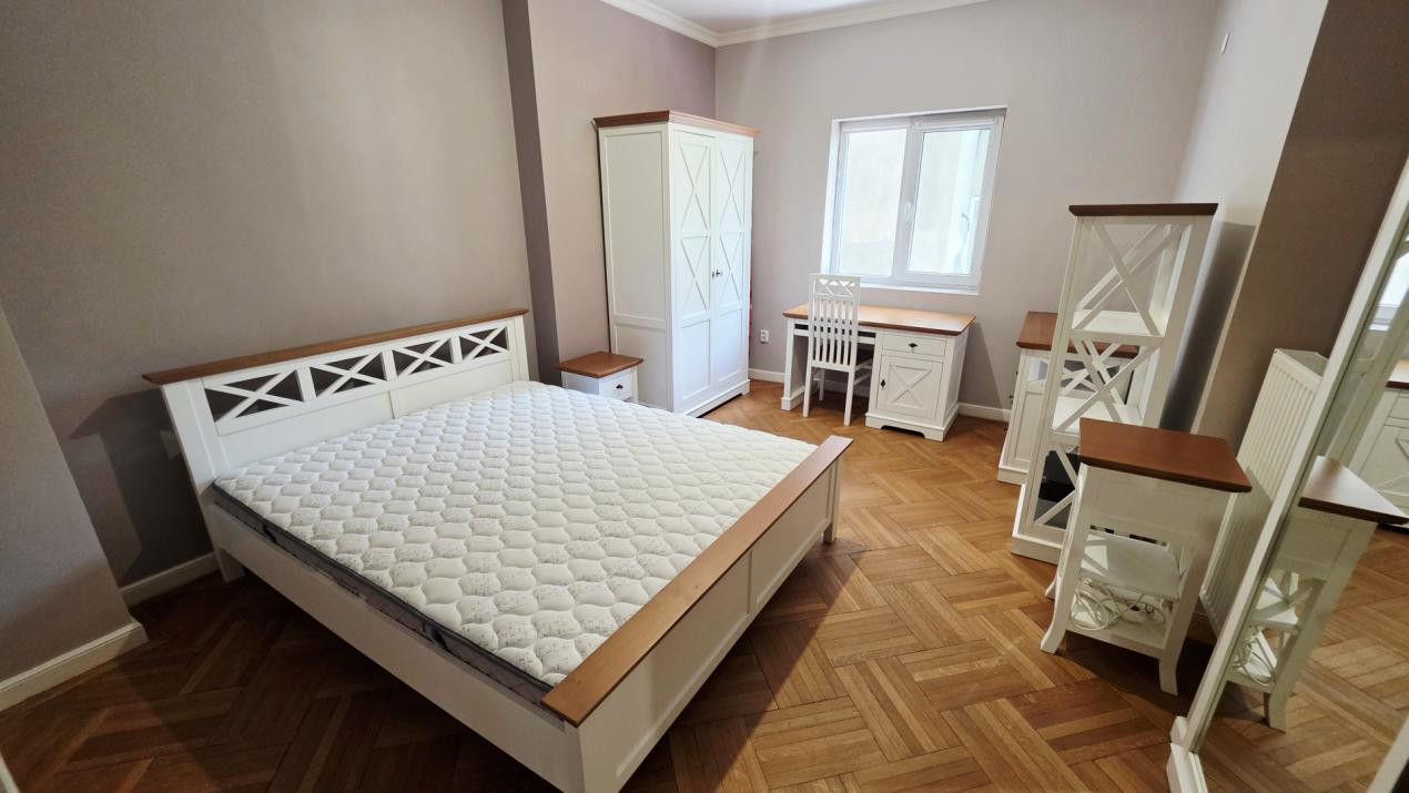 Vanzare 3 camere Universitate Batistei - TNB- Intercontinental CENTRALA PROPRIE