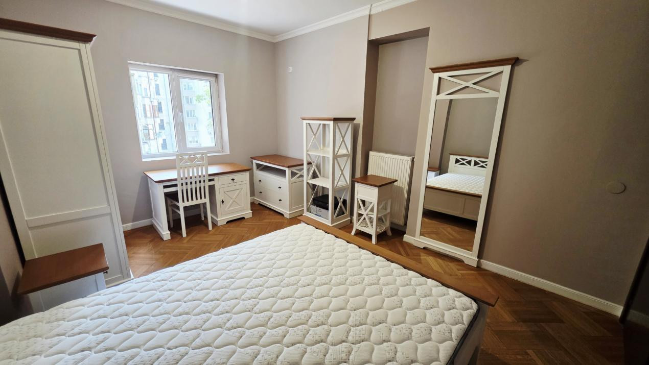 Vanzare 3 camere Universitate Batistei - TNB- Intercontinental CENTRALA PROPRIE