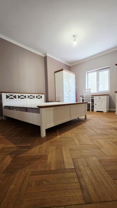 Vanzare 3 camere Universitate Batistei - TNB- Intercontinental CENTRALA PROPRIE