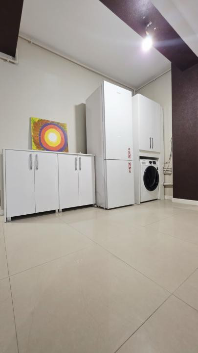 Vanzare 3 camere Universitate Batistei - TNB- Intercontinental CENTRALA PROPRIE