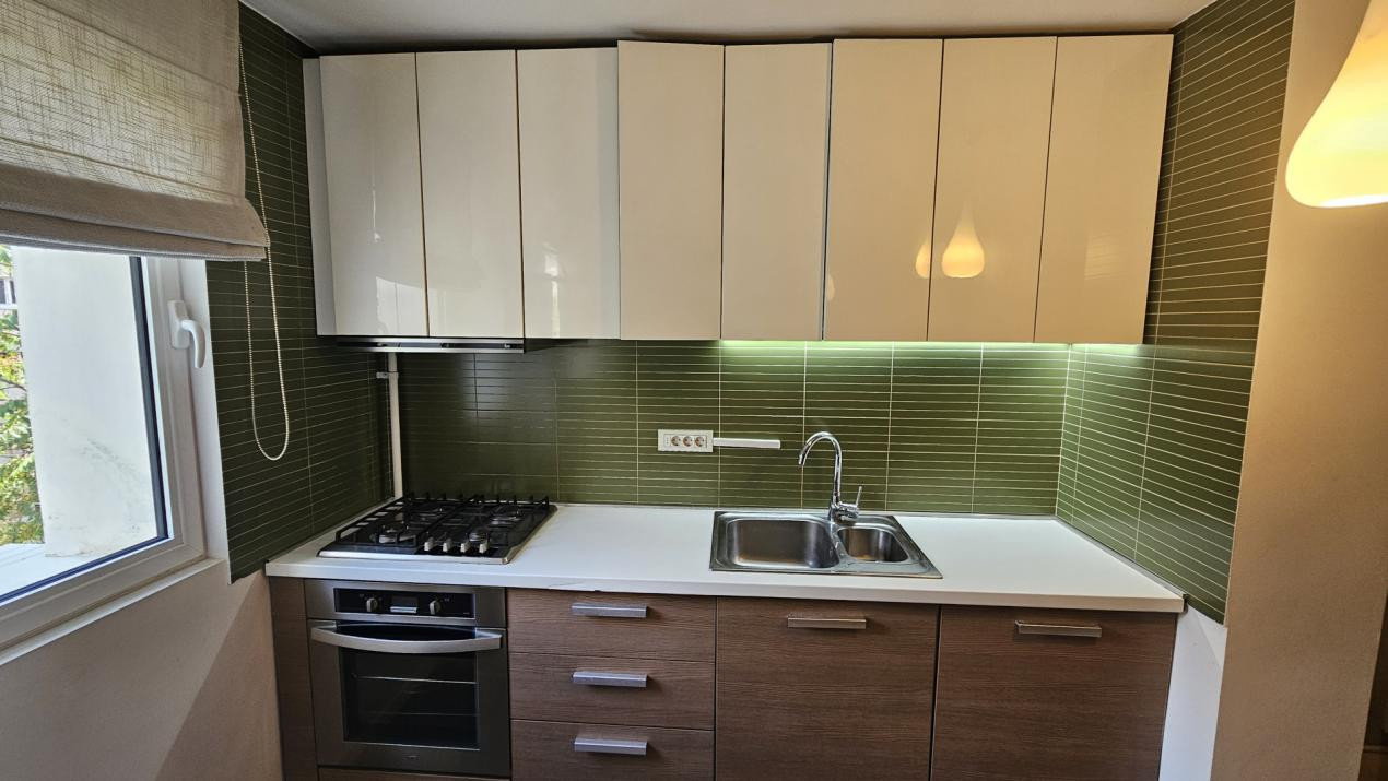 Inchiriere 4 camere Dristor metrou