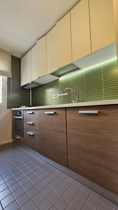 Inchiriere 4 camere Dristor metrou
