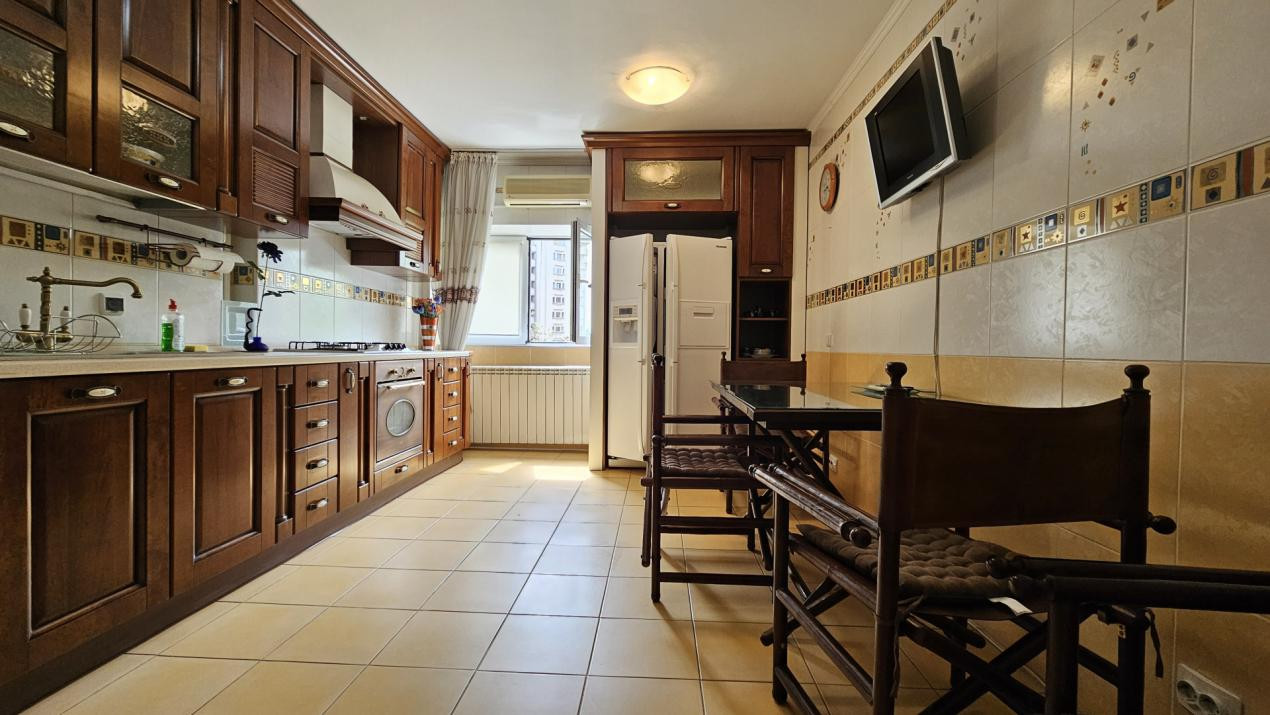 Libertatii * Palatul Parlamentului 4 camere modificat in 2
