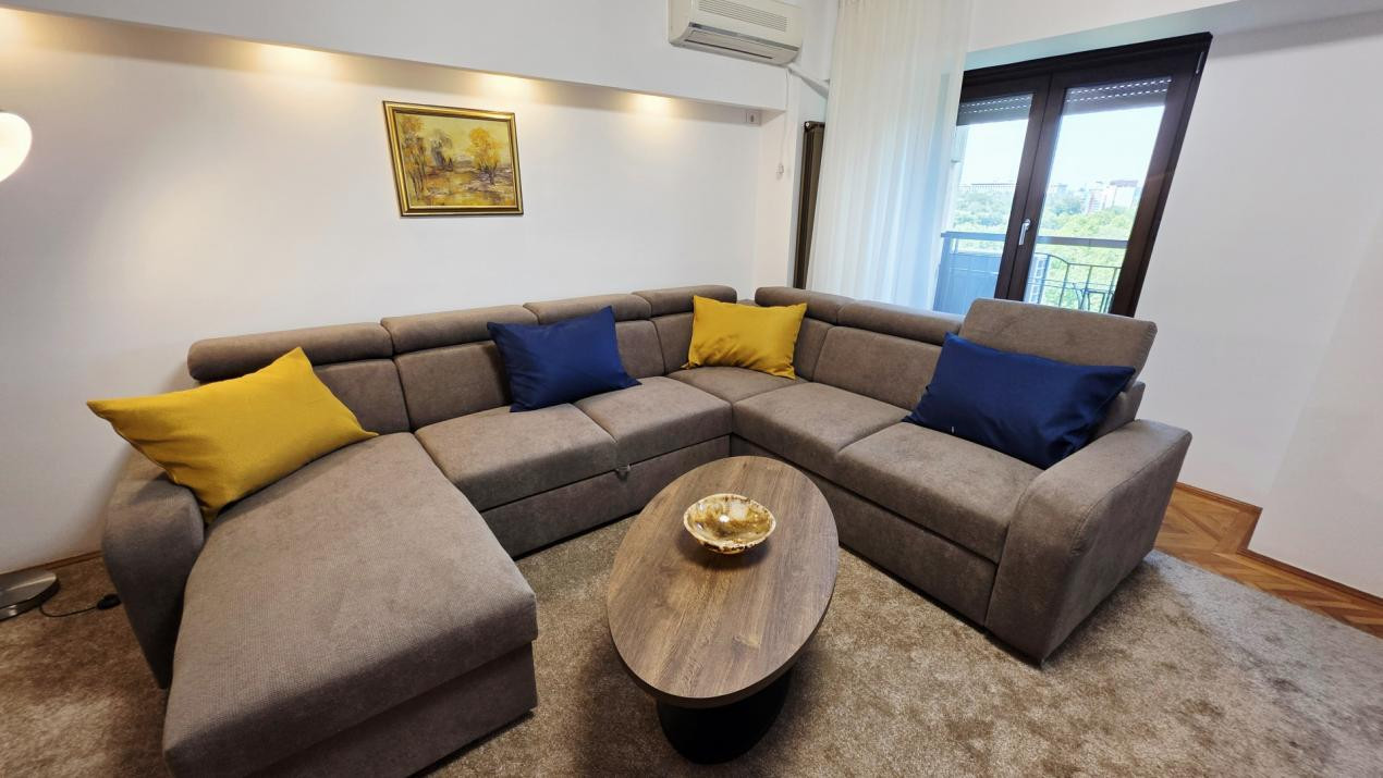 Inchiriere 2 camere Bd Libertatii vedere Parc Izvor renovat 2026